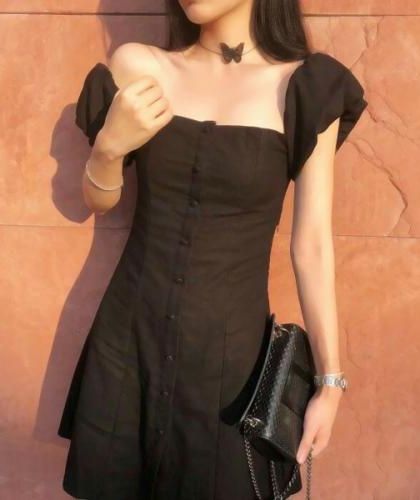 【首发热文】《美食：特级厨娘只想悠闲摆摊》赵晓婧 苏雨辰