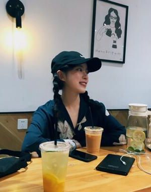 红袖热文】《七零娇娇看懂弹幕后，被大佬宠哭》余晚晚