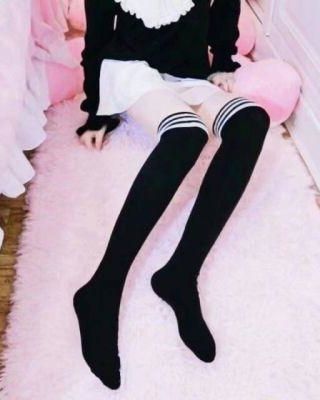 红袖热文】《七零好孕医女，被绝嗣京少宠哭》穆晴萱