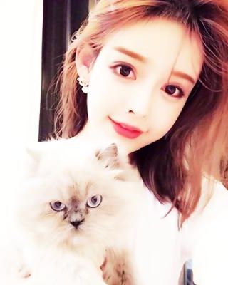 《抛弃忠犬男友后》作者：荔枝果酱